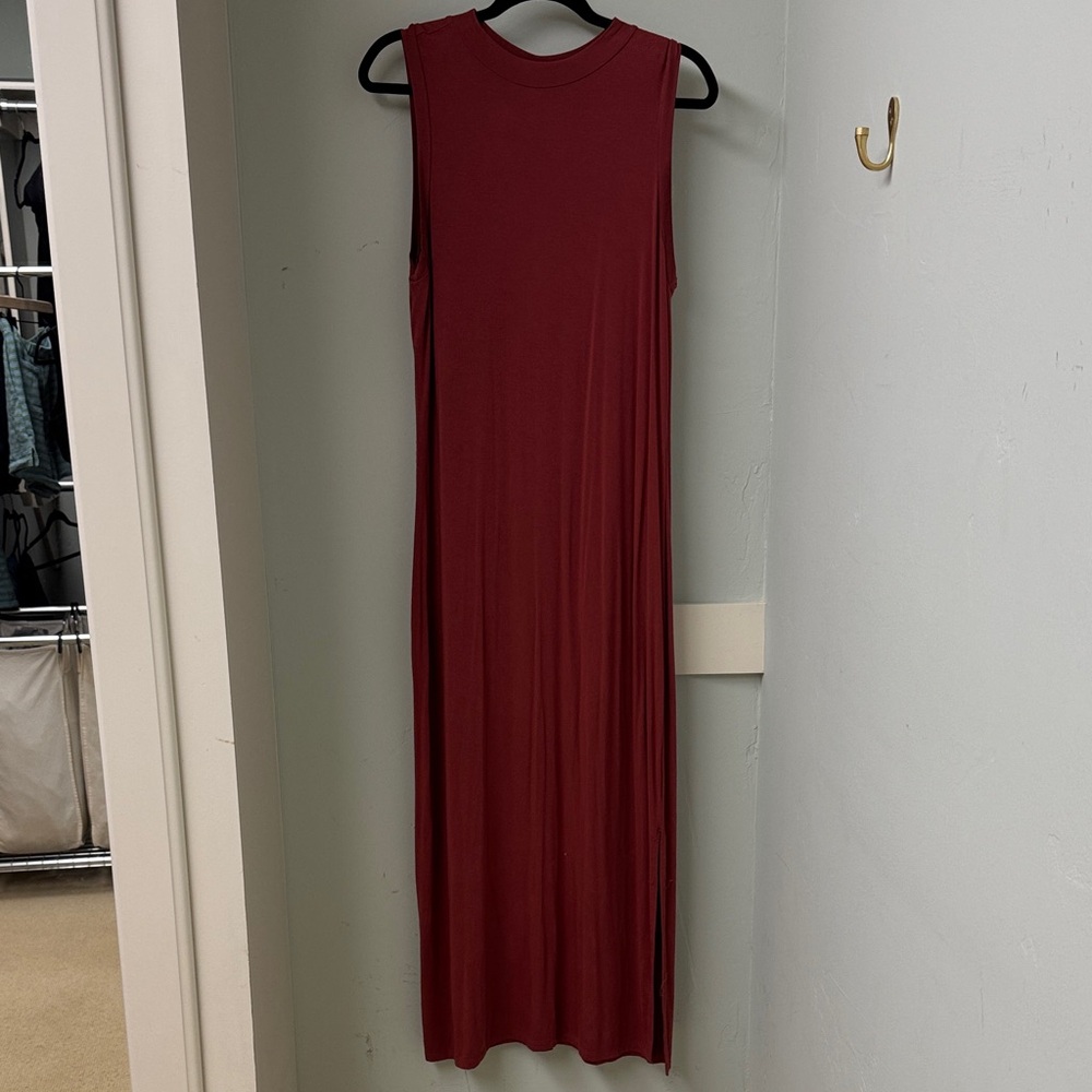 Daily Ritual Sleeveless Maxi Dress in muted brick red